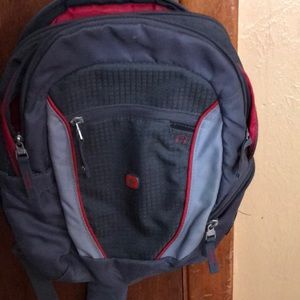 Swiss army mini back pack lots of pockets